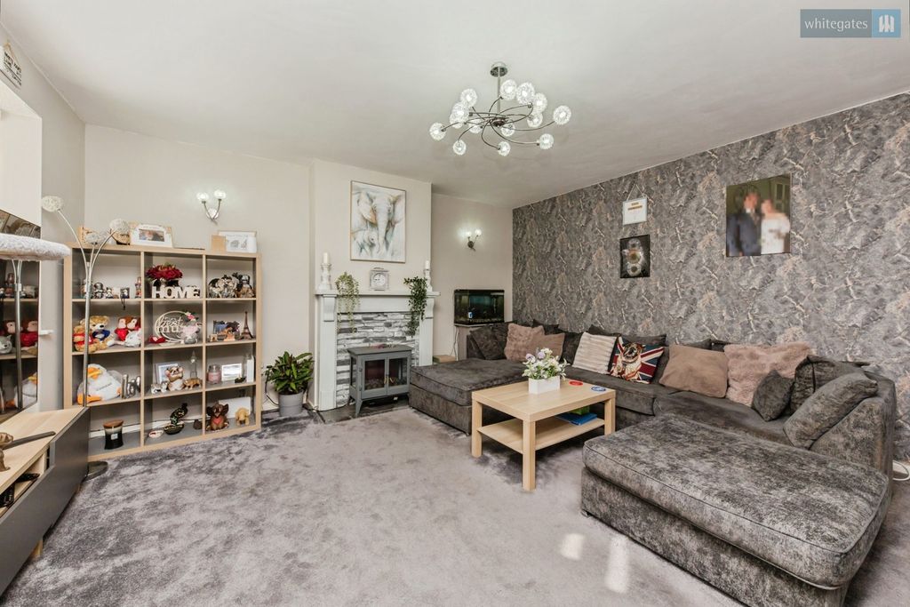 Property photo 3 of 15 Pbox-Img.Jpg