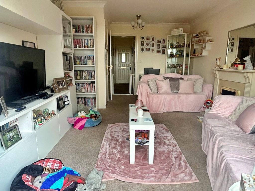 Property photo 3 of 11 13.Jpg