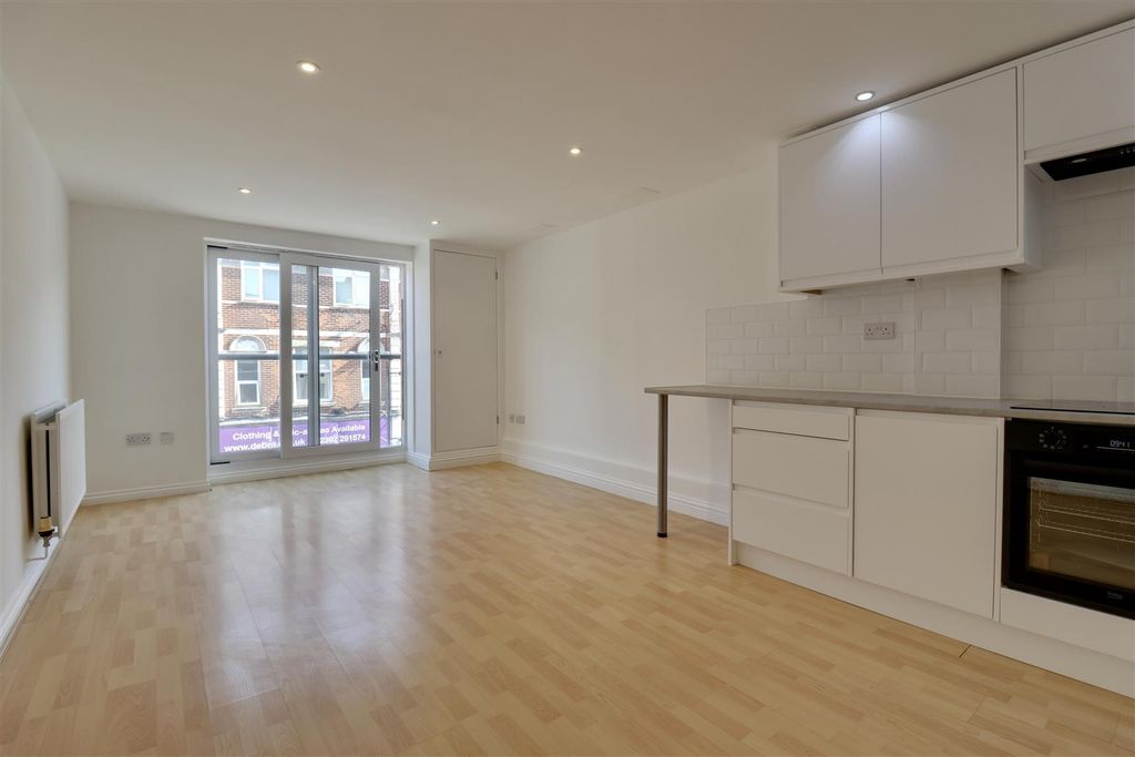 Property photo 3 of 14 5Eee048E-2A74-4Ecd-8C81-4D830D777Bff_1_201_A.Jpeg