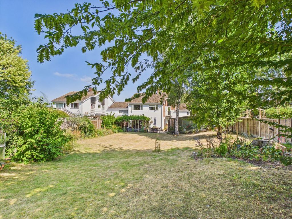 Property photo 2 of 37