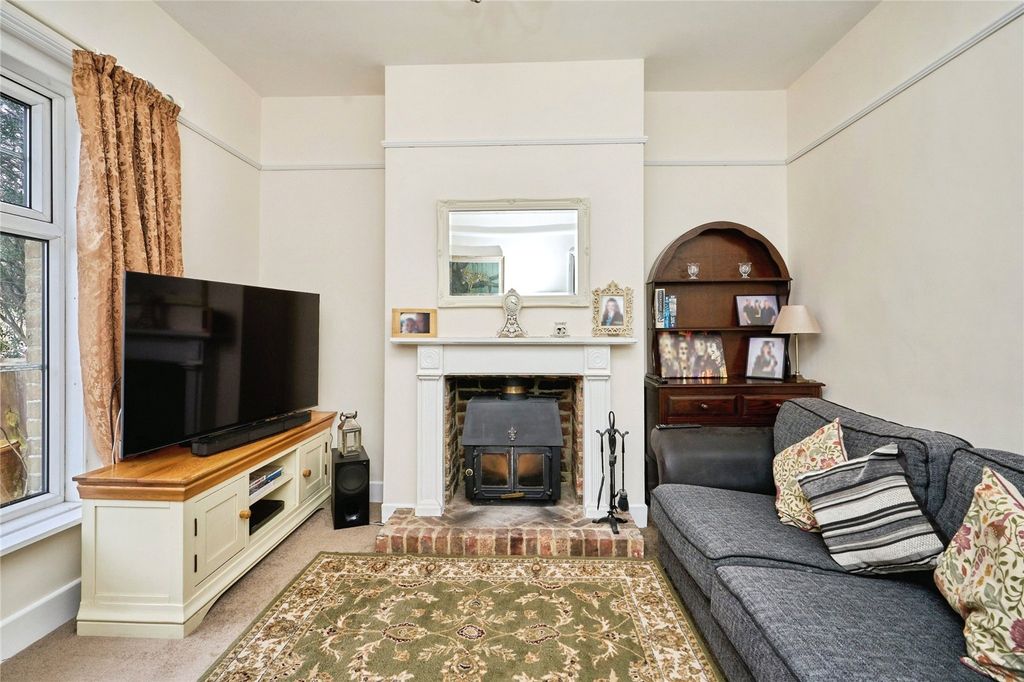 Property photo 3 of 14 Picture No. 16