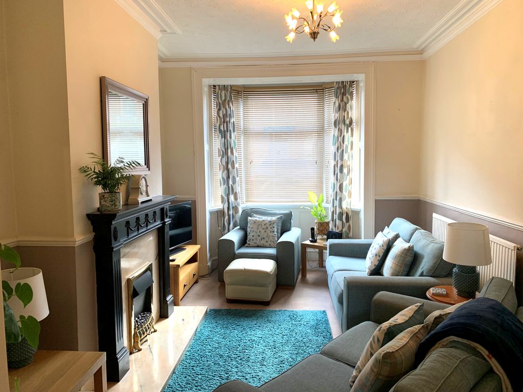 Property photo 2 of 17 W2