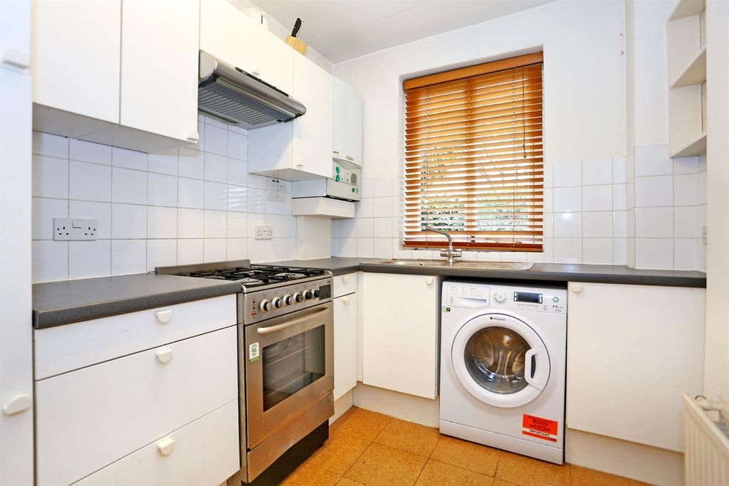 Property photo 3 of 5 Overstone Road 4B_Kitchen2_Low.Jpg