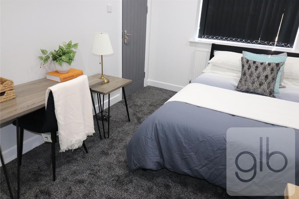 Property photo 1 of 9 Room 3.Png