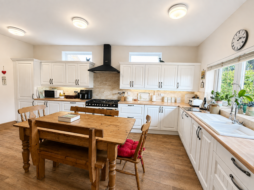 Property photo 3 of 16 0089