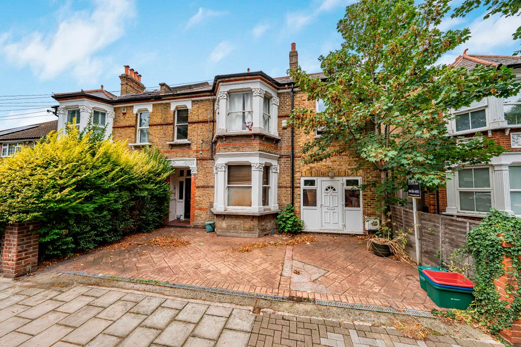 Property photo 1 of 9