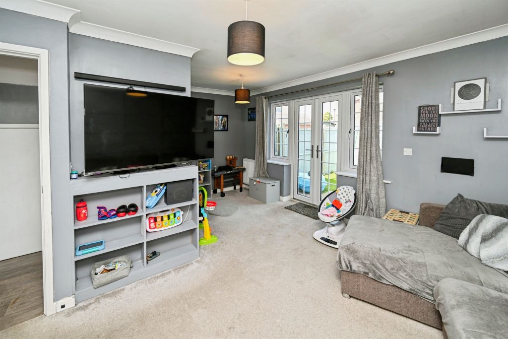 Property photo 3 of 17