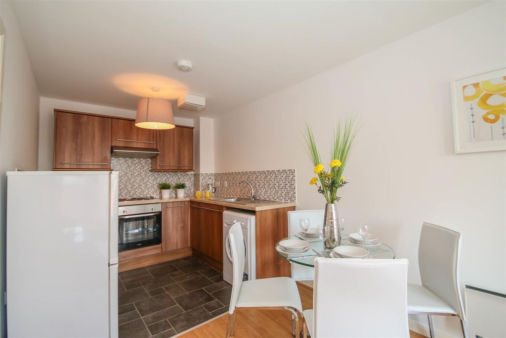 Property photo 2 of 5