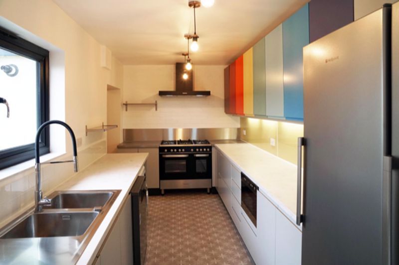 Property photo 3 of 8 Kitchen
