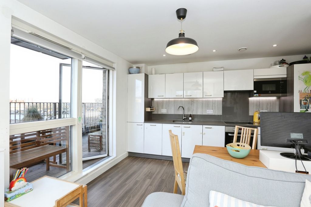 Property photo 2 of 13 Pbox-Img.Jpg