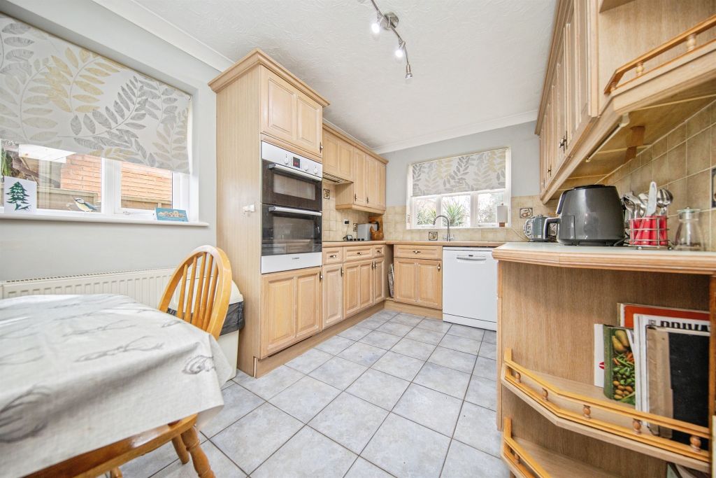 Property photo 2 of 22