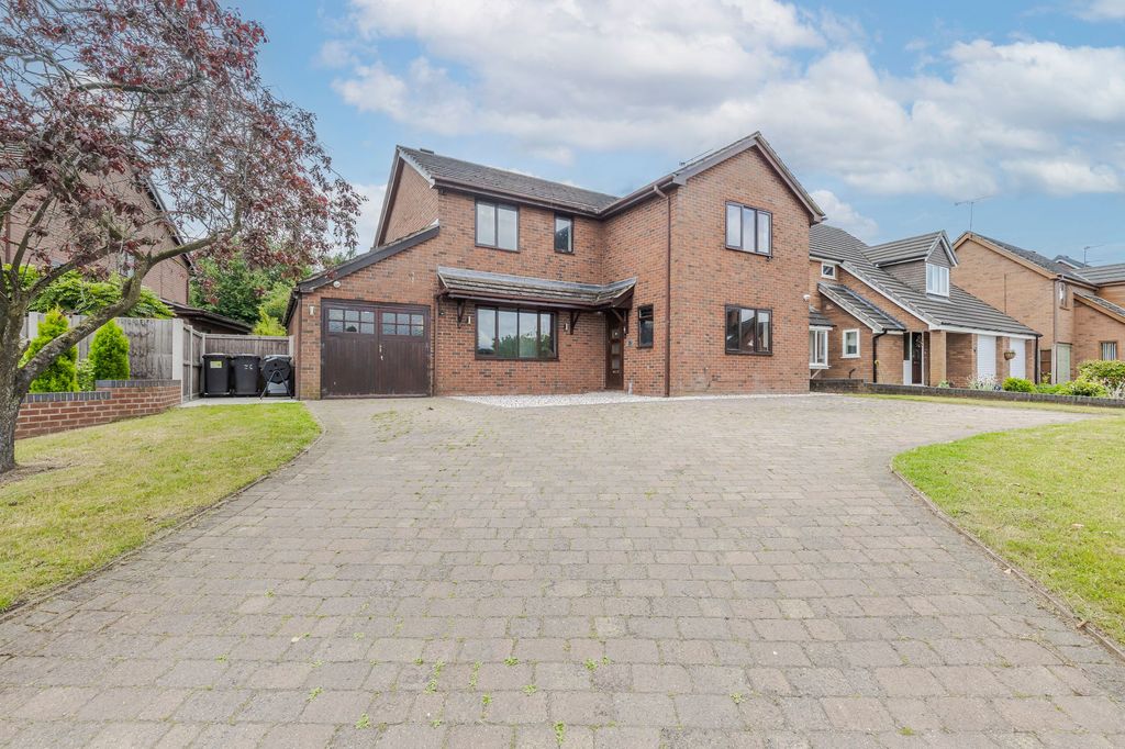 Property photo 1 of 34