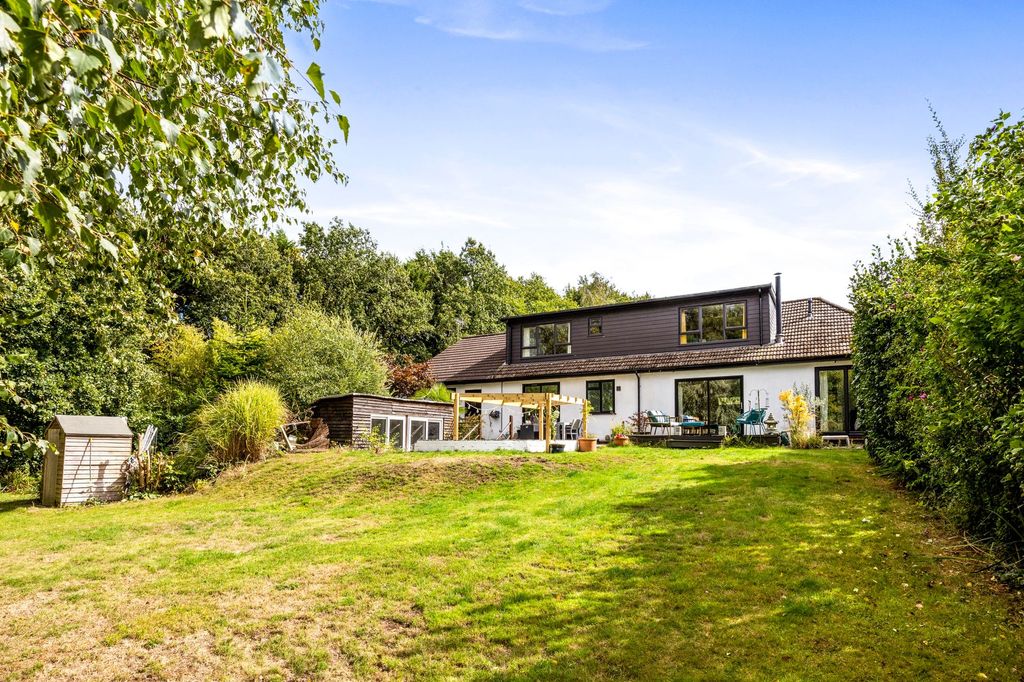Property photo 1 of 34