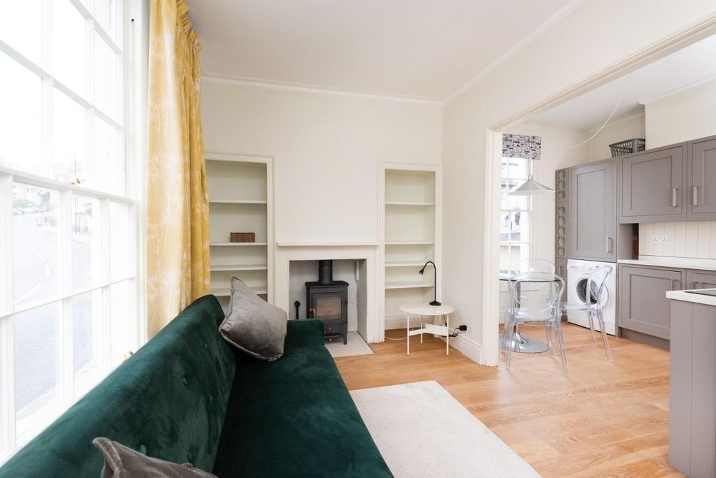 Property photo 2 of 13 26 Belvedere, Bath, BA1 5Hr-2.Jpg