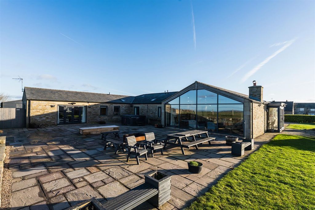 Property photo 1 of 35 Exterior And Gardens