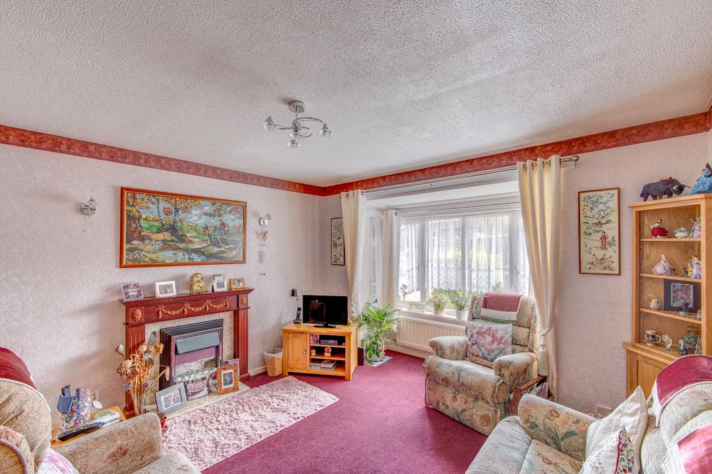 Property photo 2 of 10 Picture No. 18