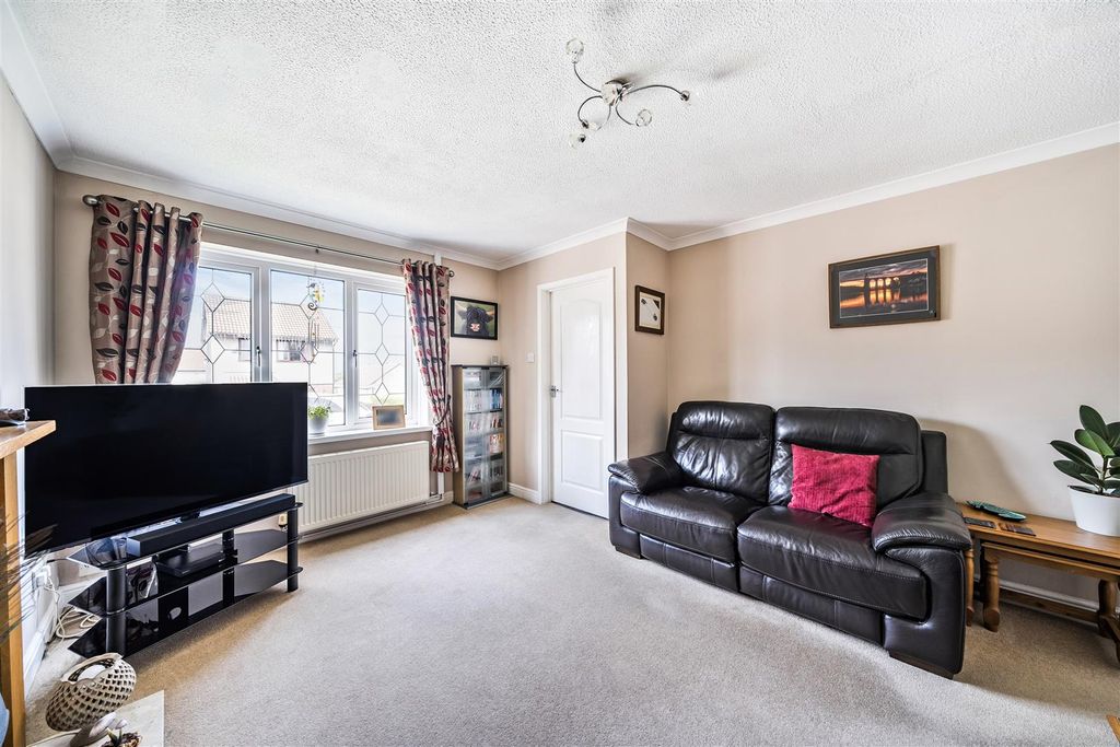 Property photo 3 of 24