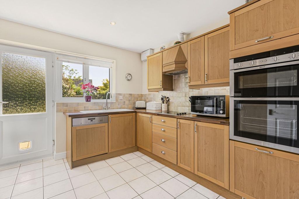 Property photo 2 of 26 3887692_Preview.Jpg