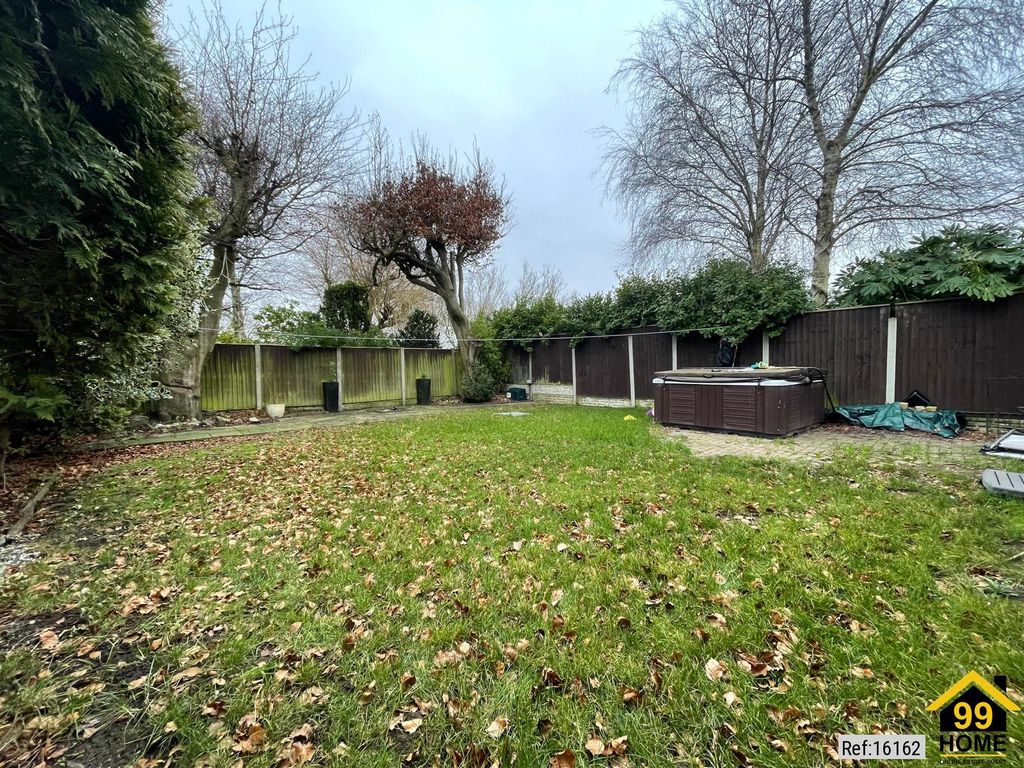 Property photo 2 of 12 Photo 1