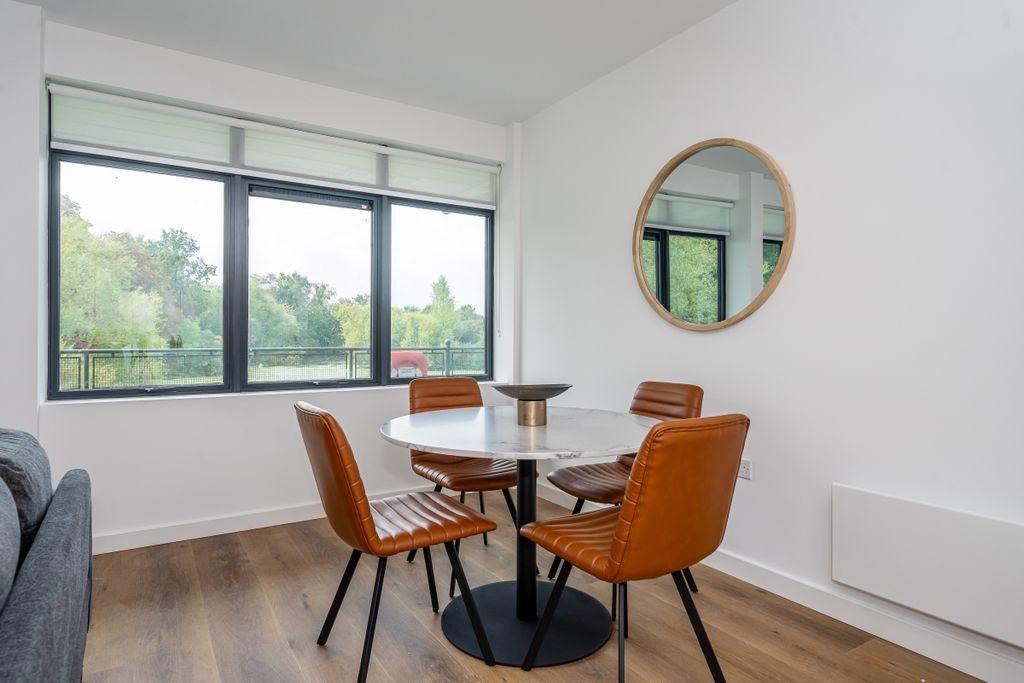 Property photo 3 of 8 6_30_Thecauseway_...