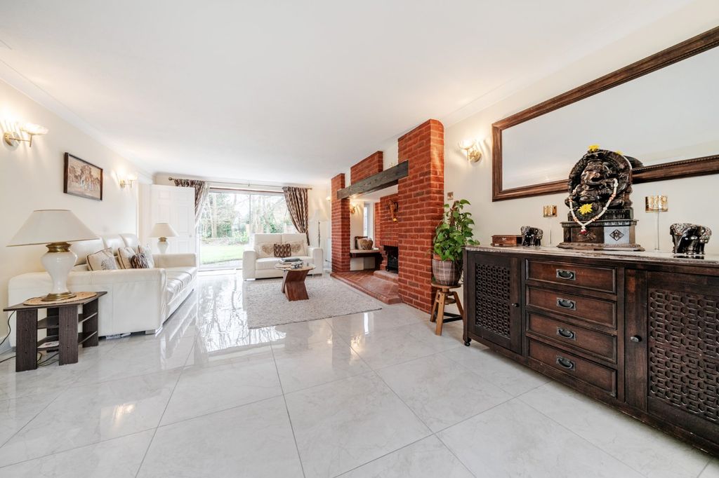 Property photo 3 of 20 Picture No. 10