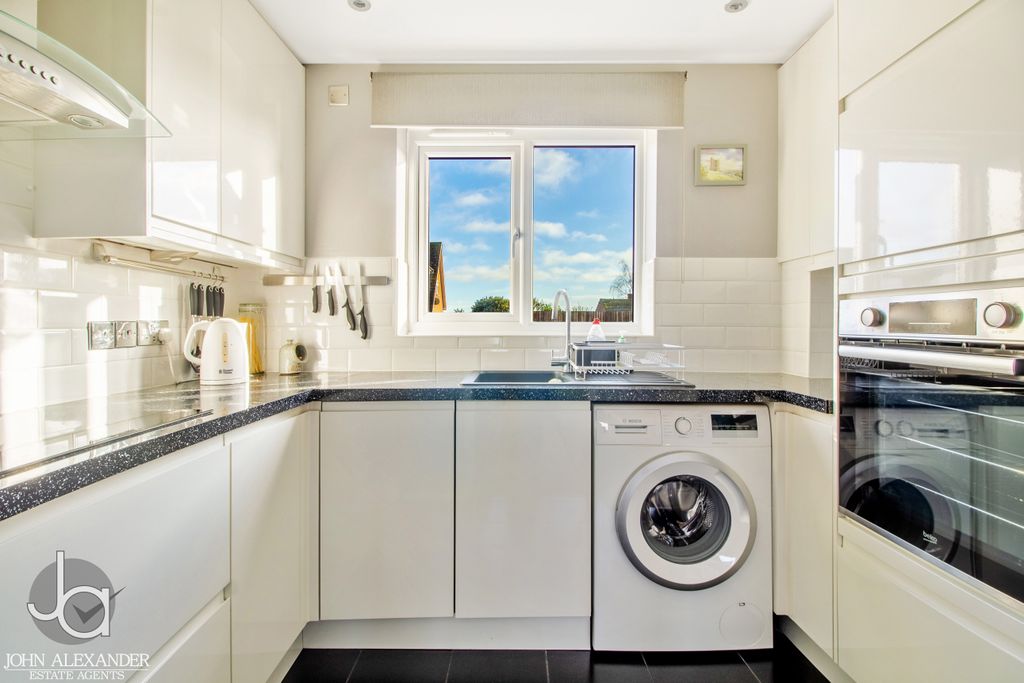 Property photo 3 of 14 Img_1463-Hdr