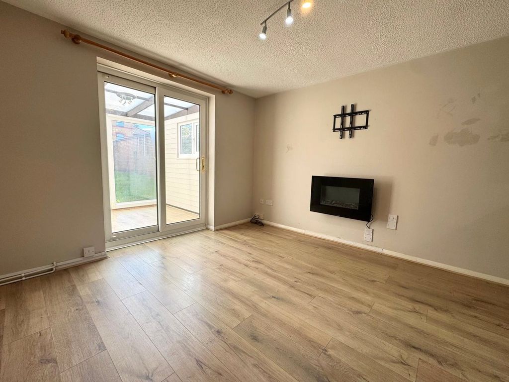 Property photo 3 of 8 Picture No. 01