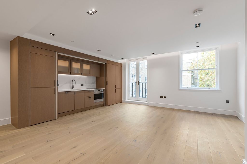 Property photo 2 of 11 Picture No. 12