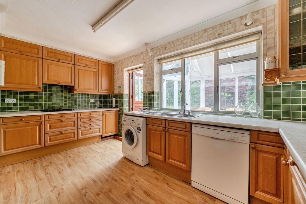 Property photo 3 of 16