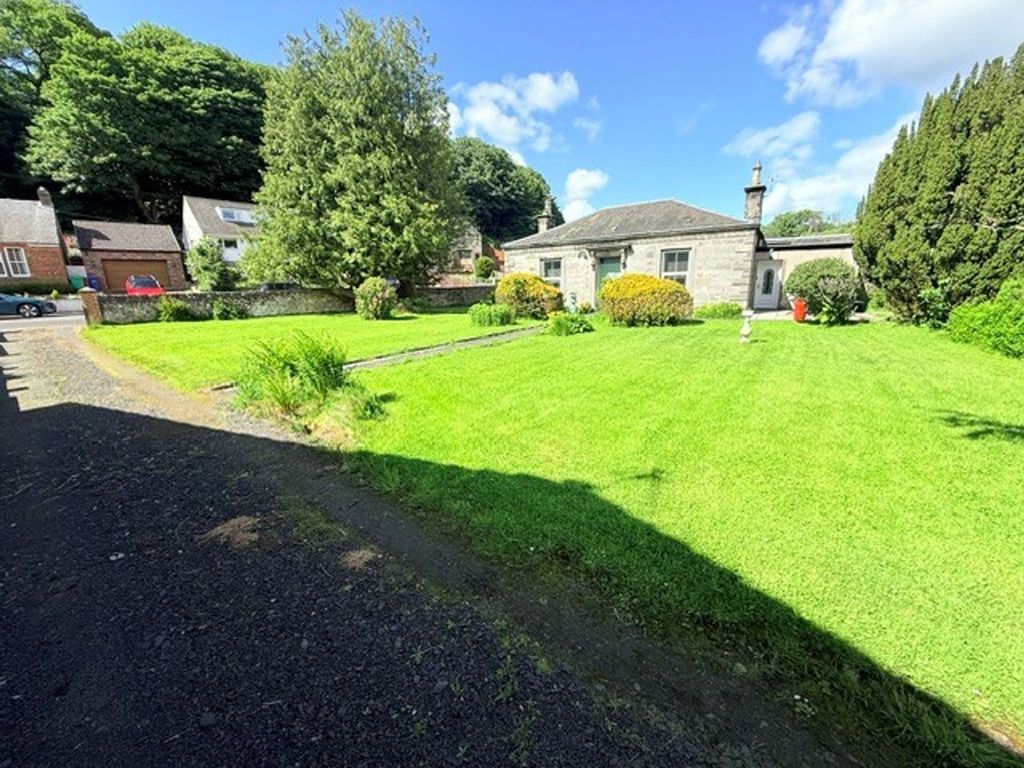Property photo 2 of 32