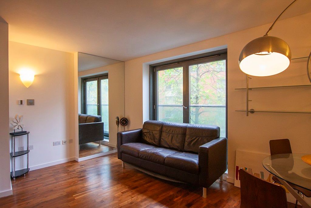 Property photo 2 of 9 Reception Area 