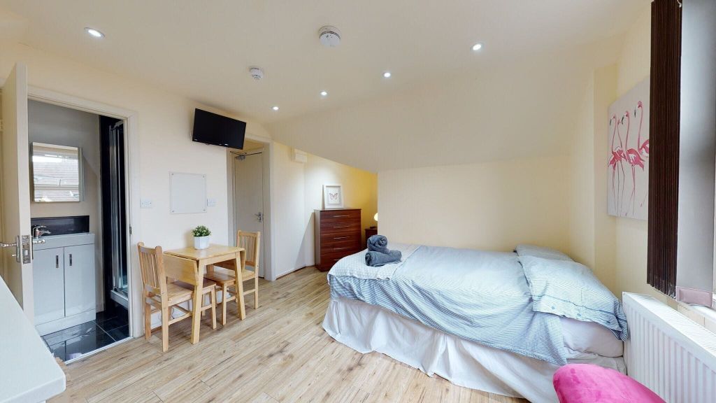 Property photo 3 of 8