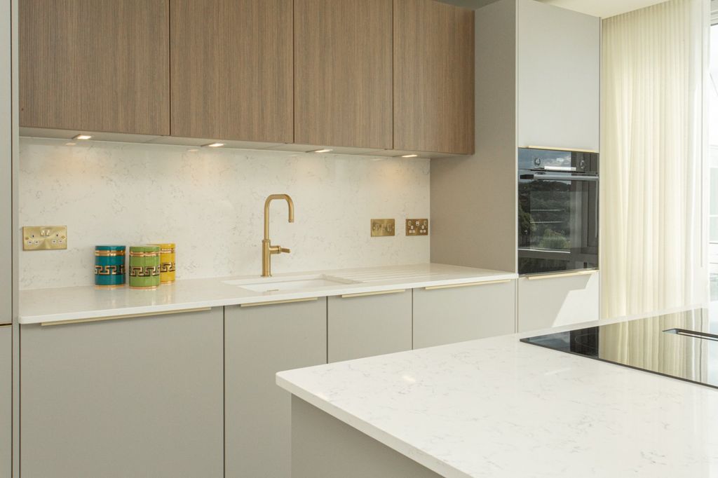 Property photo 3 of 23 Show Home