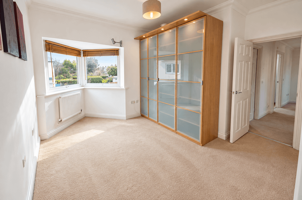 Property photo 2 of 8 3061398F-8B3B-4146-846B-4De7Fe5546d8
