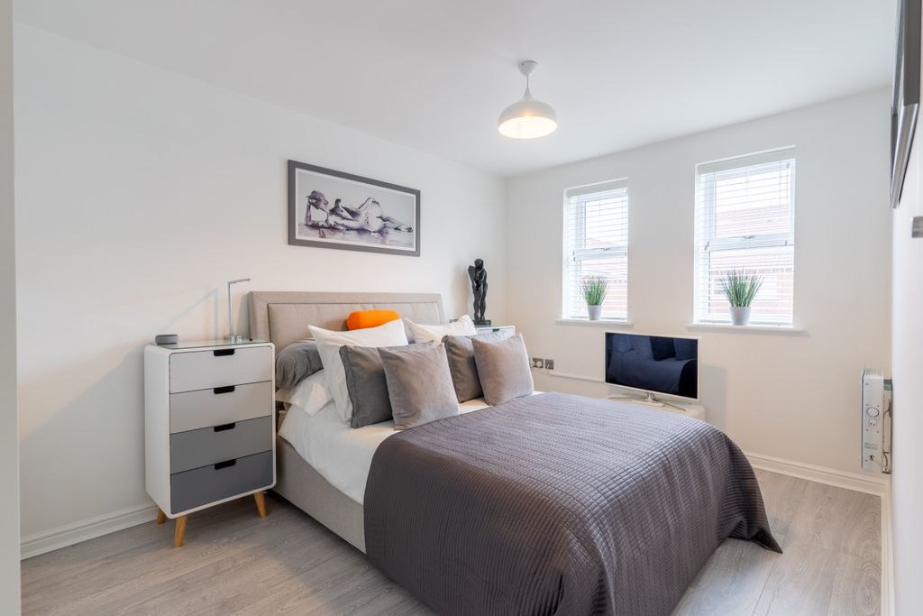 Property photo 2 of 11 5014333