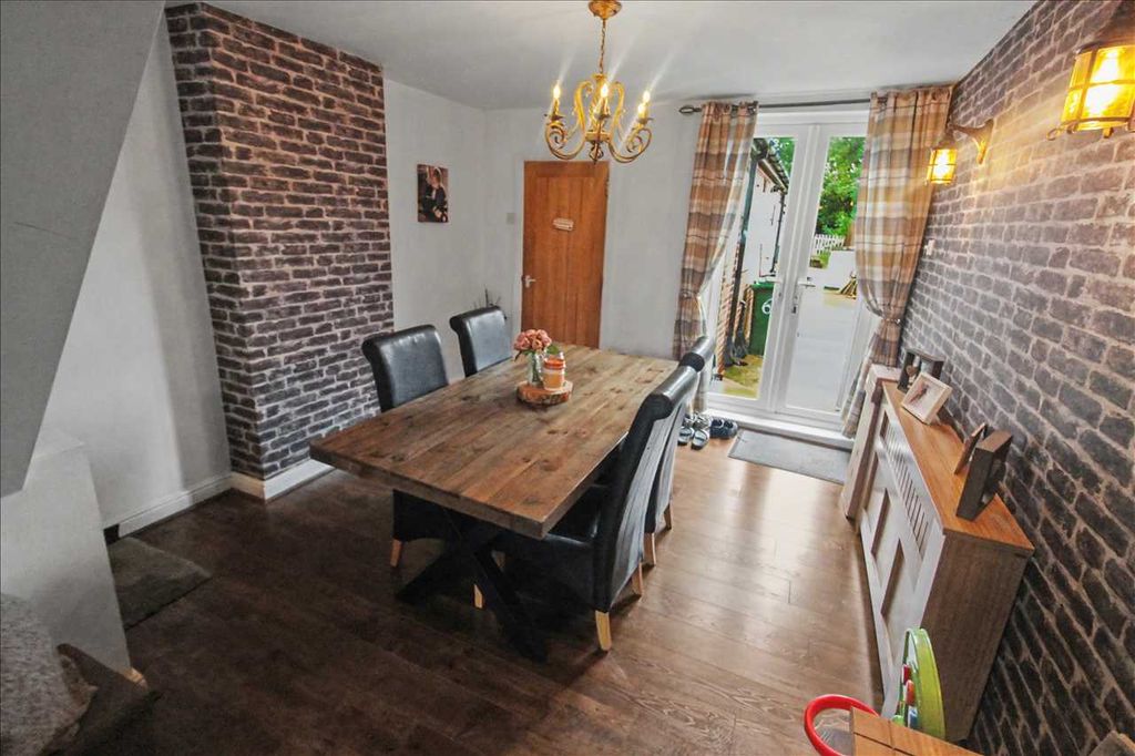 Property photo 3 of 17 Dining Room