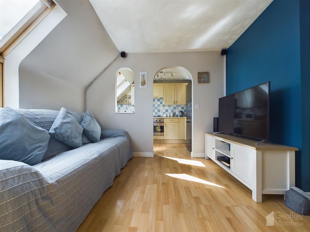Property photo 3 of 11 Cam02365G0-Pr0177-Still011.Jpg