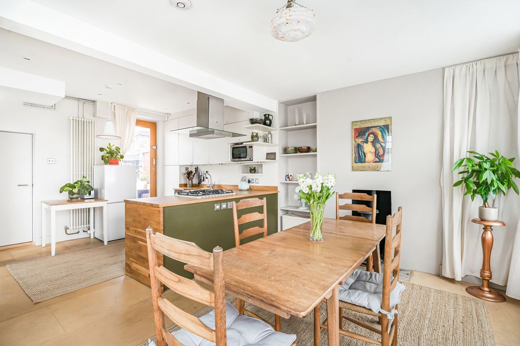 Property photo 1 of 24 Dining Room/Kitchen