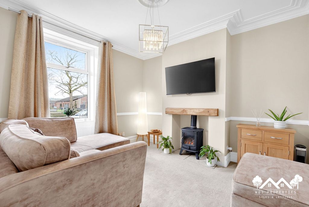 Property photo 3 of 28