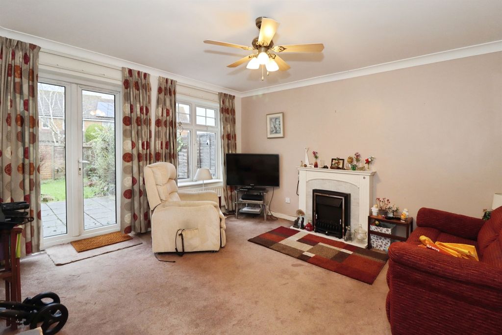 Property photo 2 of 20