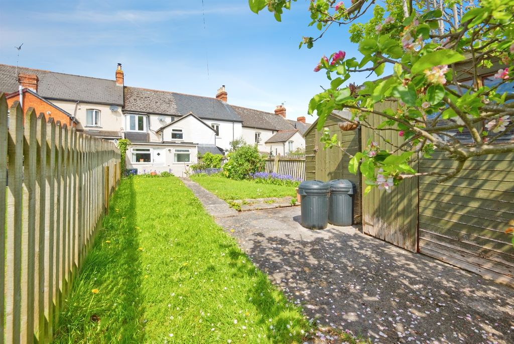 Property photo 2 of 16