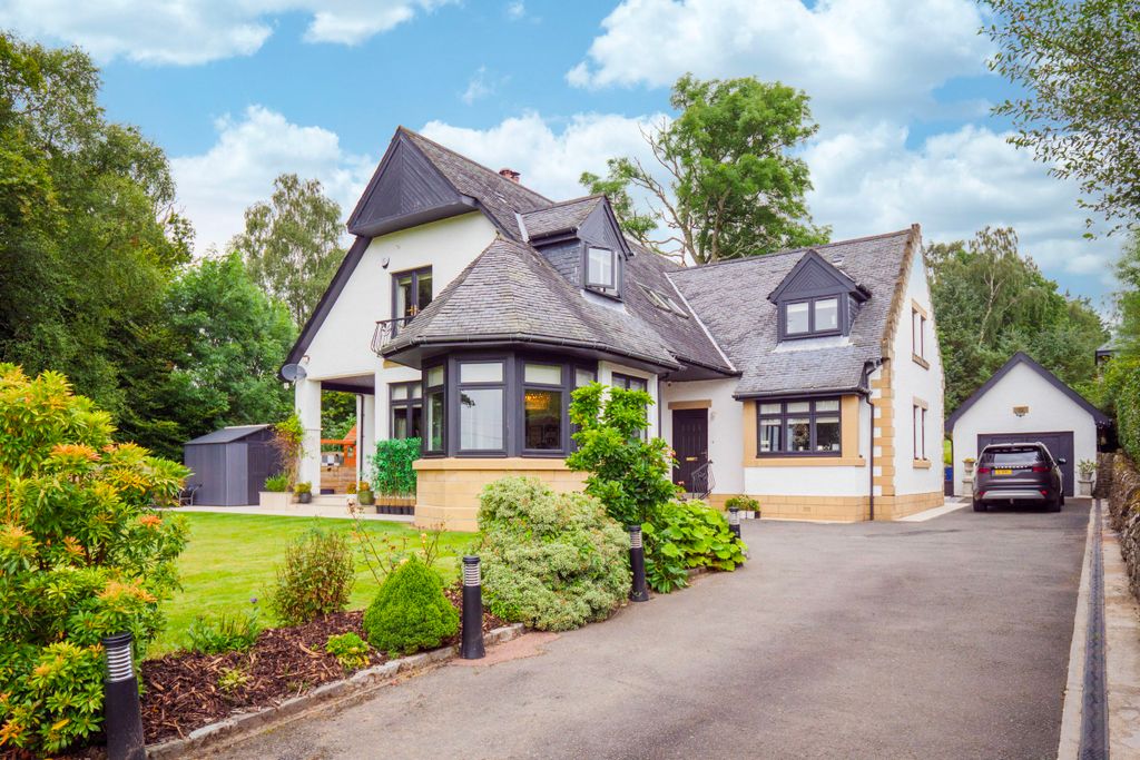 Property photo 1 of 65