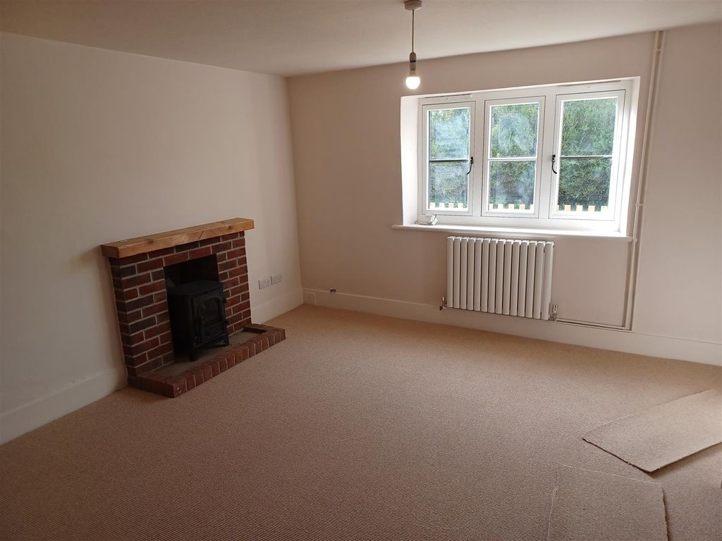 Property photo 3 of 13 20260330_165622.Jpg