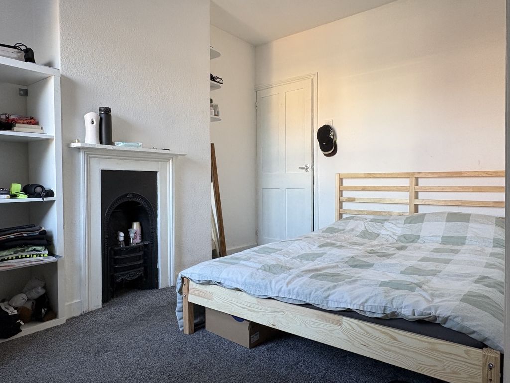 Property photo 3 of 12 4943373