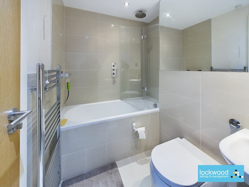 Property photo 1 of 3