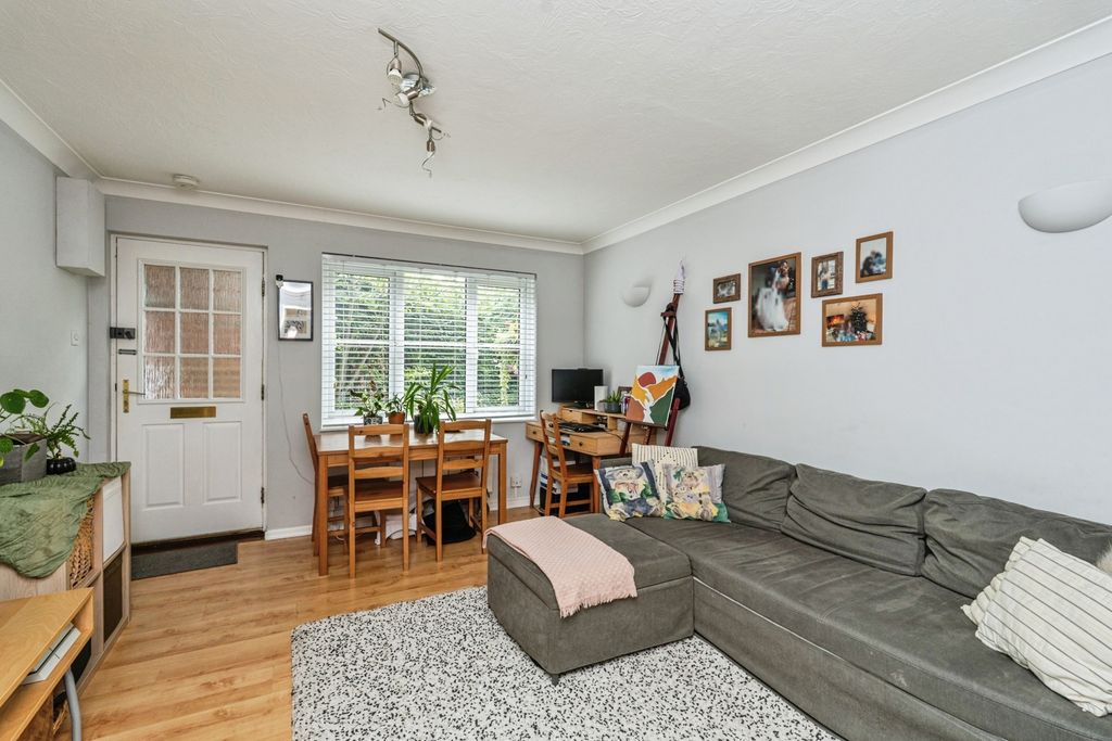Property photo 2 of 20 Pbox-Img.Jpg
