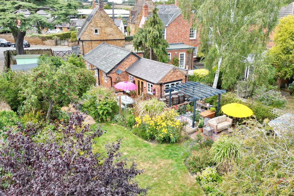 Property photo 2 of 27 Photo 24