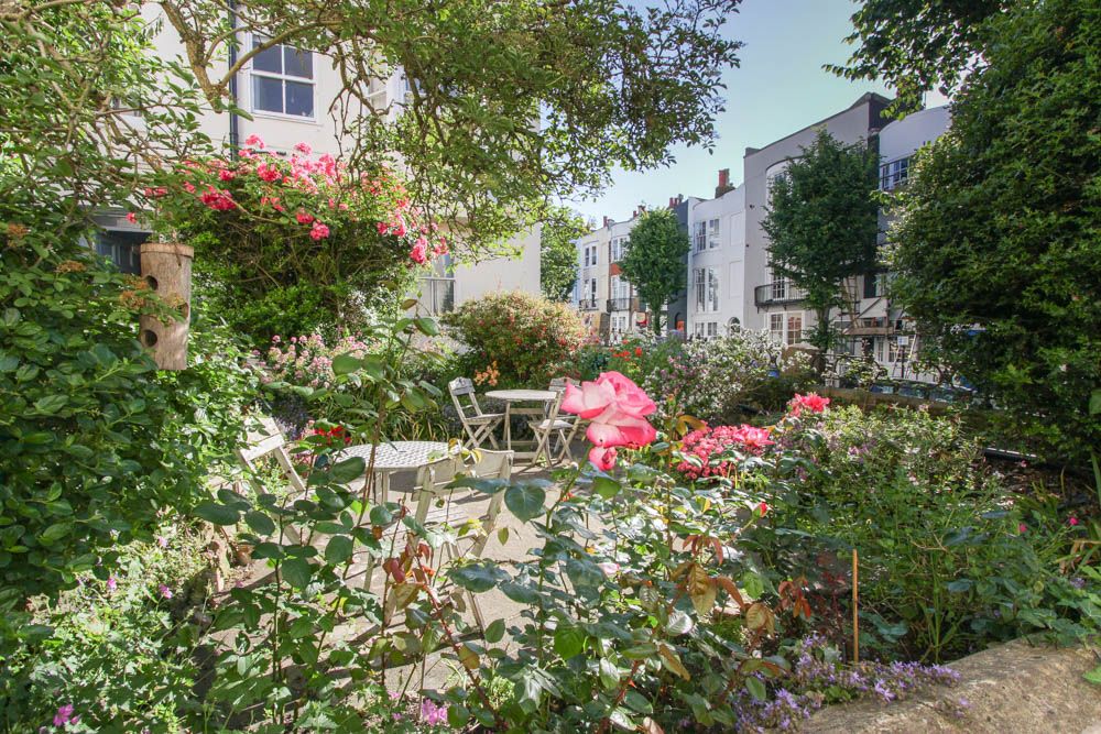 Property photo 2 of 18