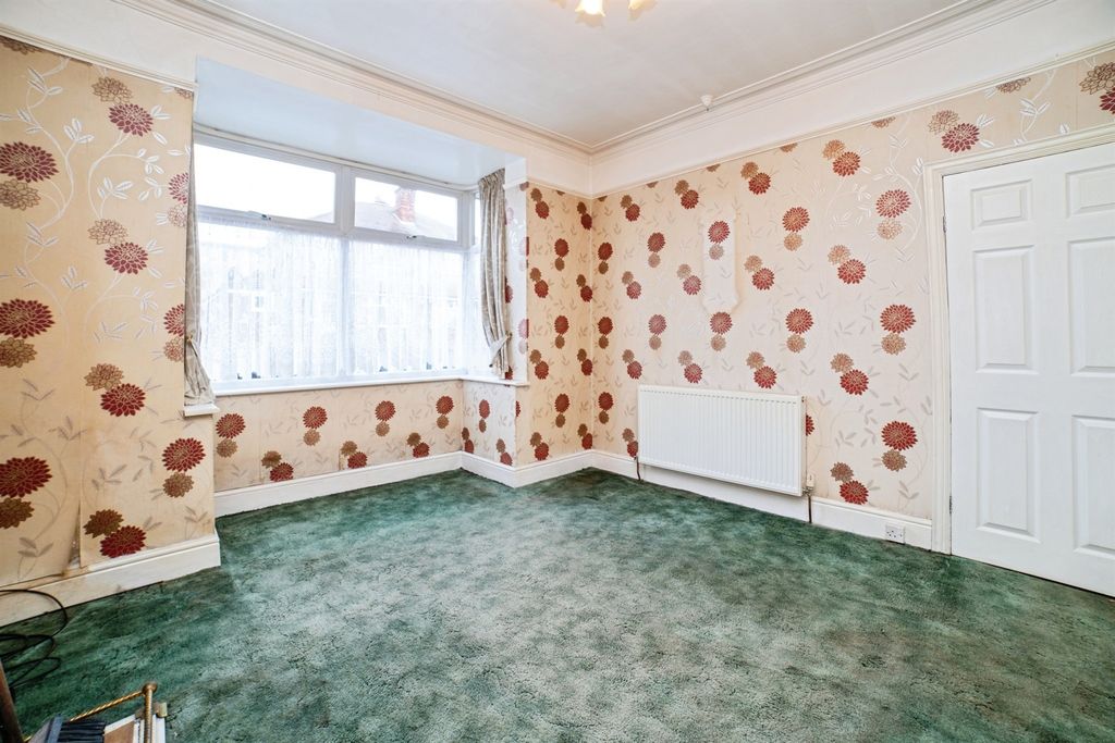 Property photo 3 of 20