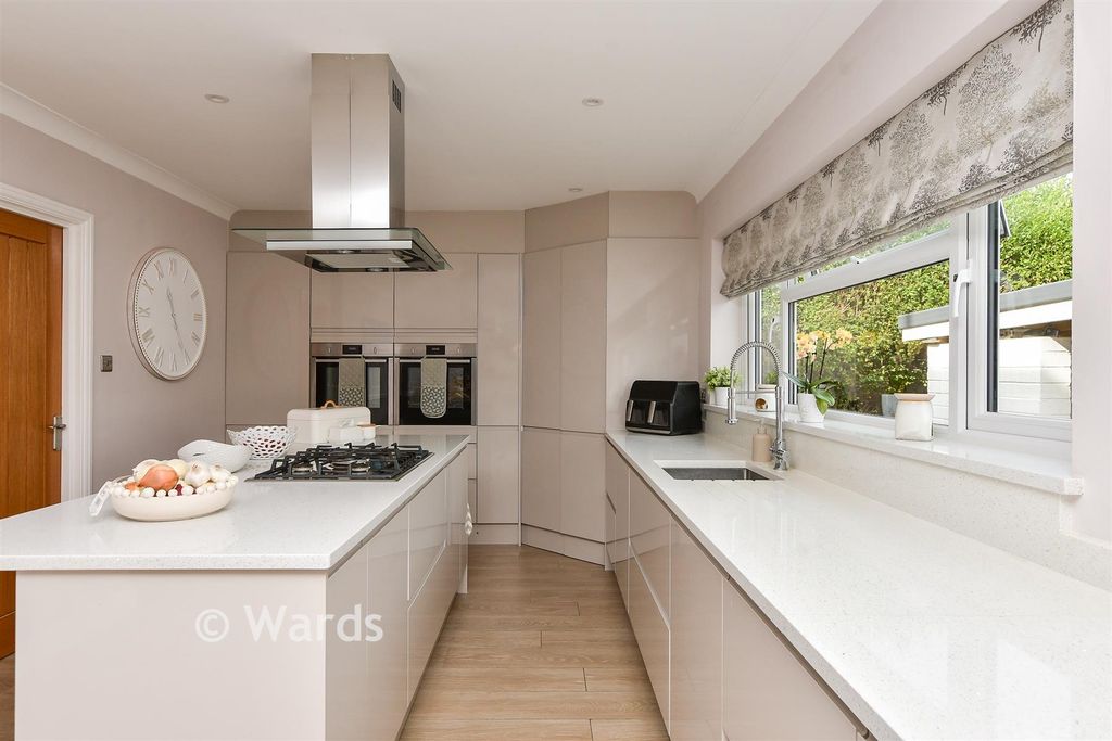 Property photo 3 of 12 Kitchen/Diner